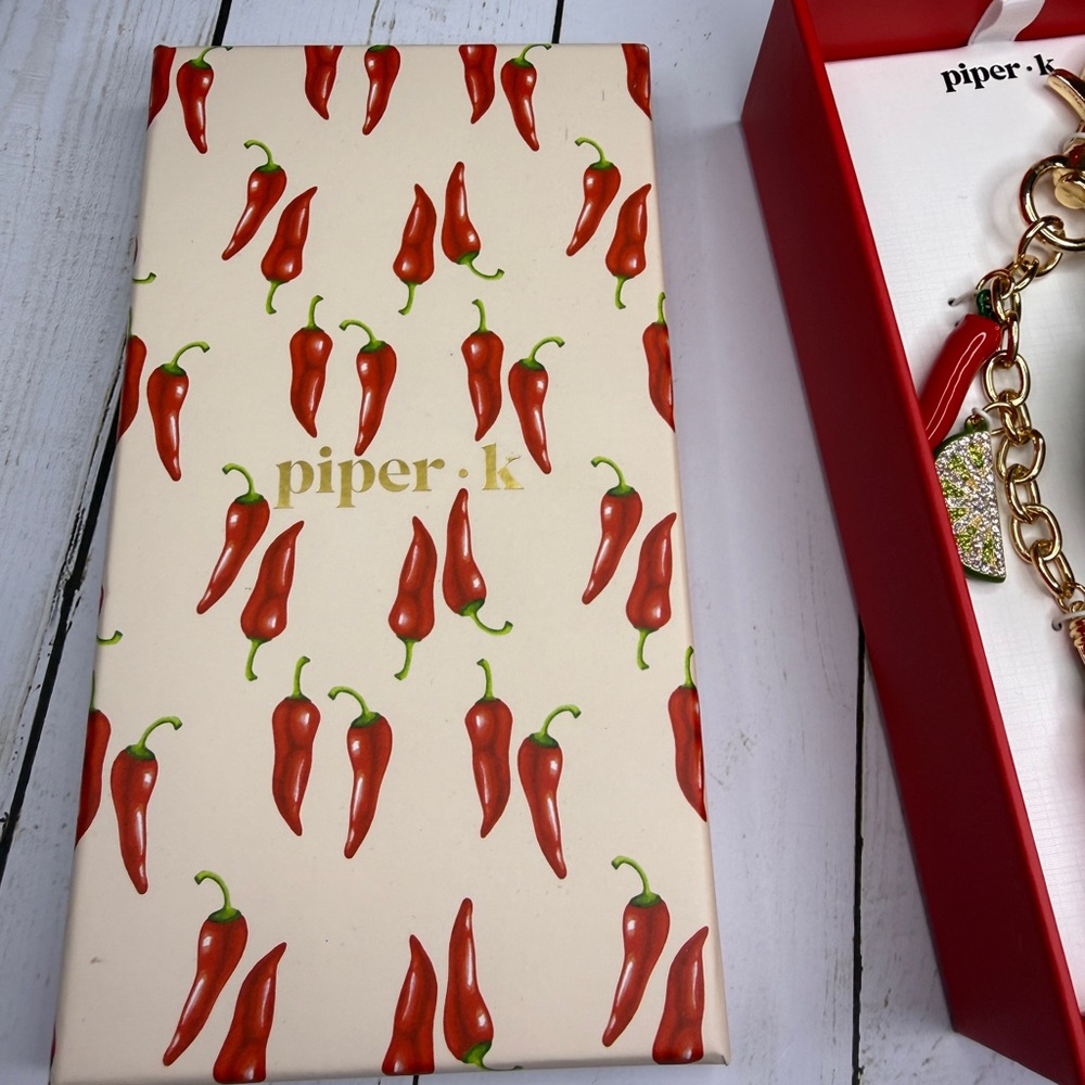 Piper K Avocado & Hot Sauce Keychain – NIB Novelty Bag Charm - Picture 6 of 6